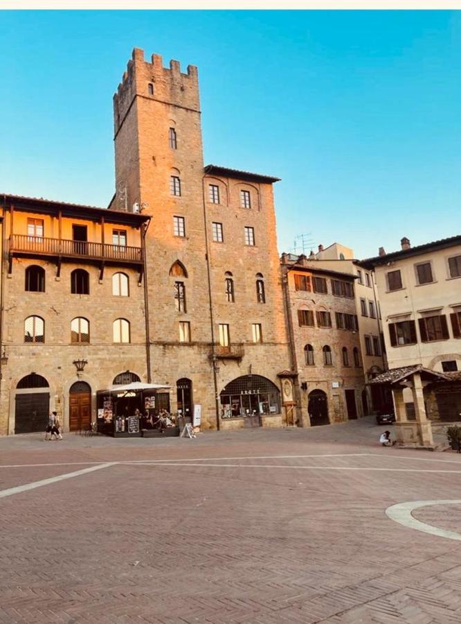 La Torre Di Borgunto - Piazza Grande * Arezzo