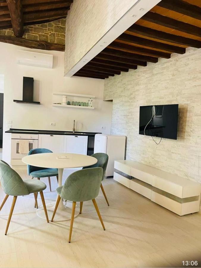 Apartment La Torre Di Borgunto - Piazza Grande
