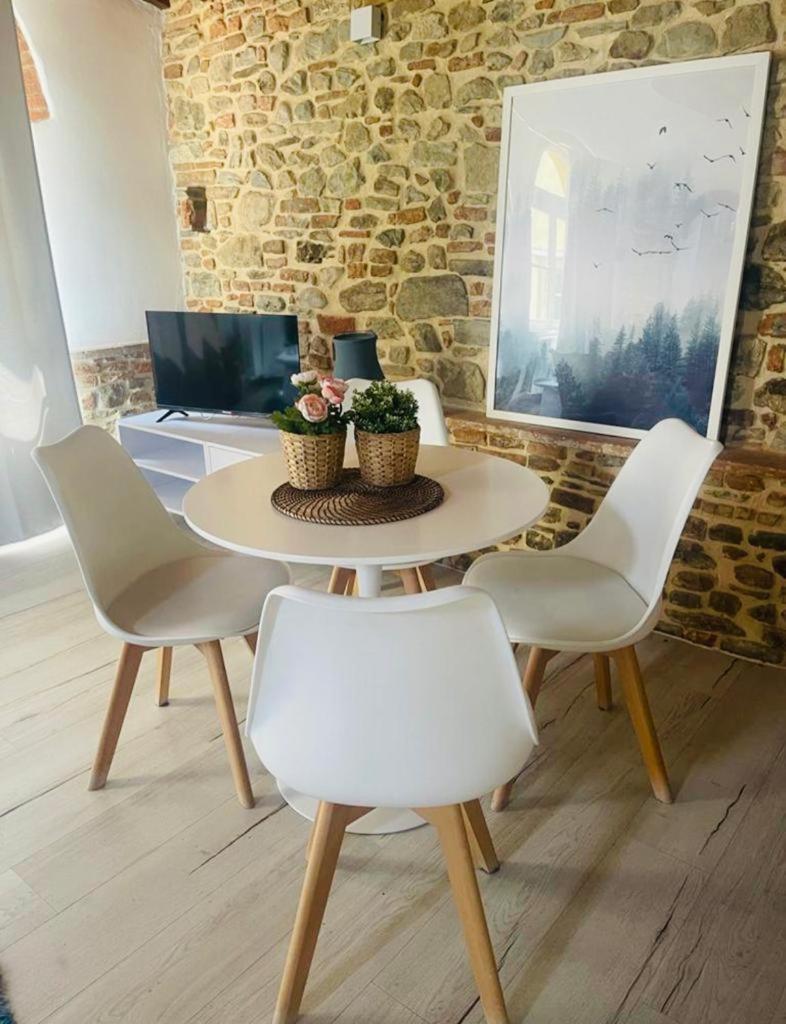 La Torre Di Borgunto - Piazza Grande Apartment *